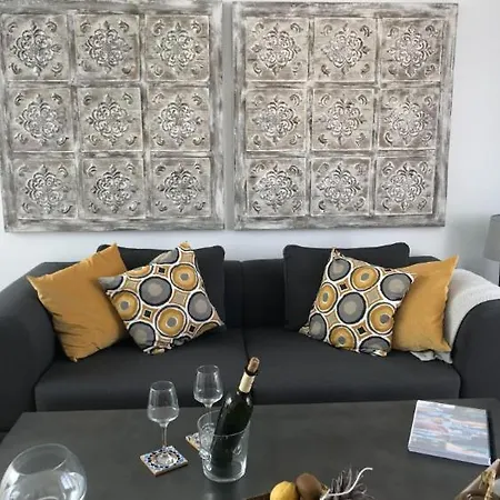 Villa In Playa Blanca Sleeps 6 Includes Swimming Pool And Air Con 2